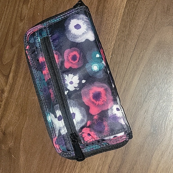 Lug Kickflip 3 Convertible RFID Wallet Wristlet Bloom Black - Picture 2 of 4